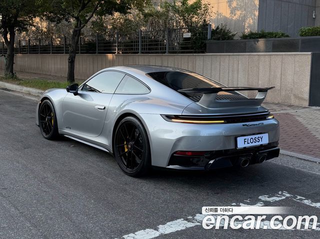 Porsche 911 Carrera GTS - фото 1