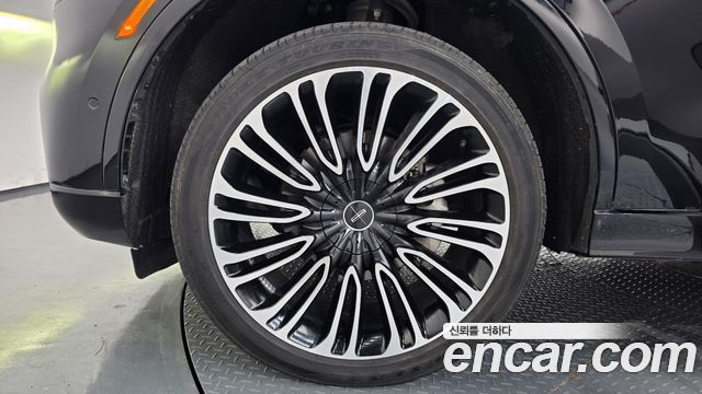 Lincoln Aviator 2-го поколения 3.0 Black Label AWD - фото 4