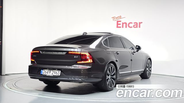 Volvo S90 B5 Ultimate Bright - фото 1