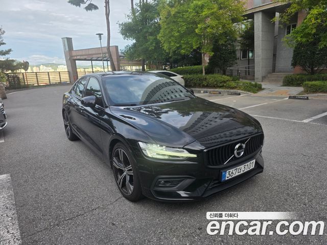 Volvo S60 3-го поколения T5 Inscroption - фото 1