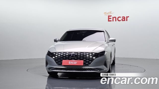Hyundai Grandeur New IG, гибрид Calligraphy - фото 2