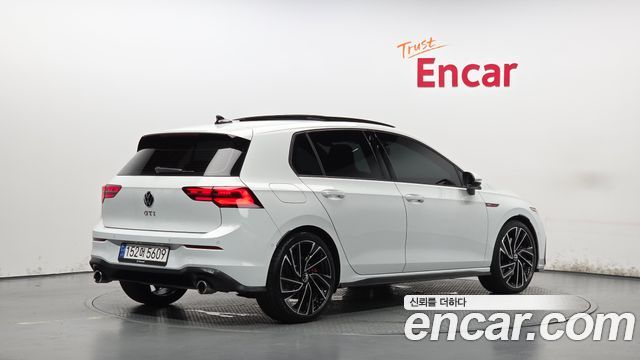 Volkswagen Golf 8-го поколения 2.0 GTI - фото 1