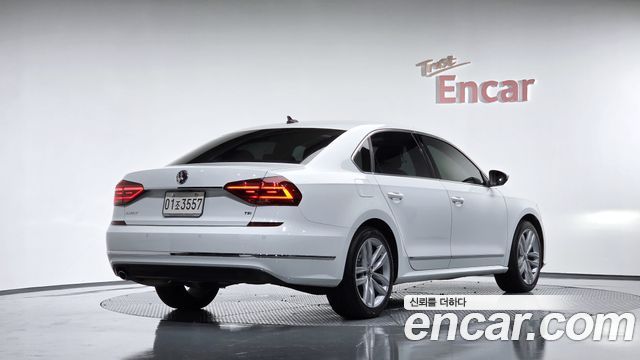 Volkswagen Passat New 2.0 TSI B7 - фото 1