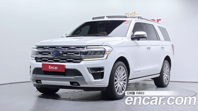 Ford Expedition Platinum 4WD 7Seater - фото 0