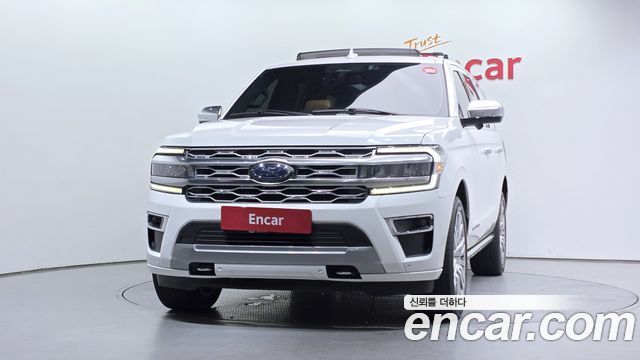Ford Expedition Platinum 4WD 7Seater - фото 2