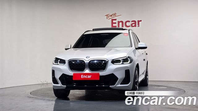 BMW iX3 M Sports - фото 2