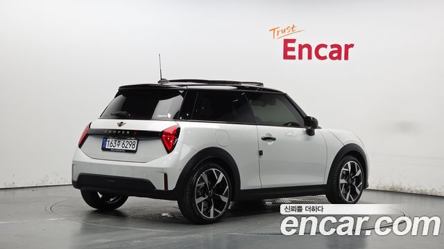 Mini Cooper S 4-го поколения Favoured - фото 1
