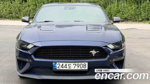 Ford Mustang GT Coupe - фото 2