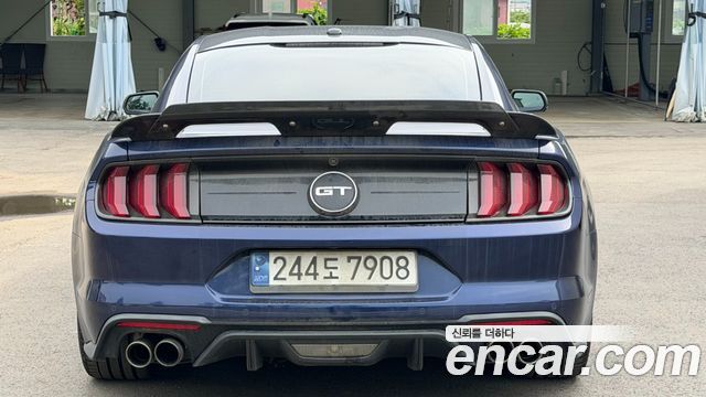 Ford Mustang GT Coupe - фото 4