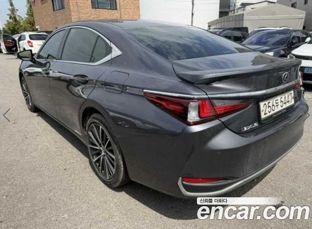 Lexus ES 300h 7-го поколения Luxury - фото 4