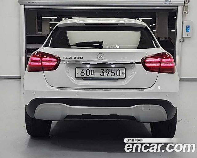 Mercedes-Benz GLA-Class X156 GLA220 - фото 2