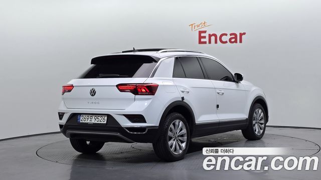 Volkswagen T-Roc 2.0 TDI Premium - фото 1