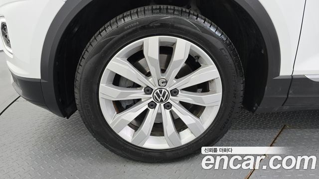 Volkswagen T-Roc 2.0 TDI Premium - фото 4