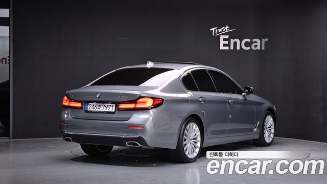 BMW 5 Series G30 530i xDrive Luxury - фото 0
