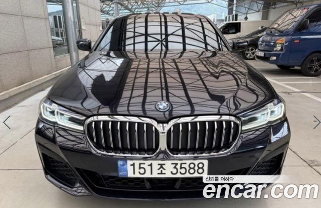 BMW 5 Series G30 530e M Sport - фото 0