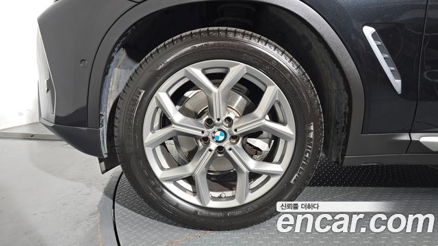 BMW X4 G02 xDrive20i xLine - фото 4