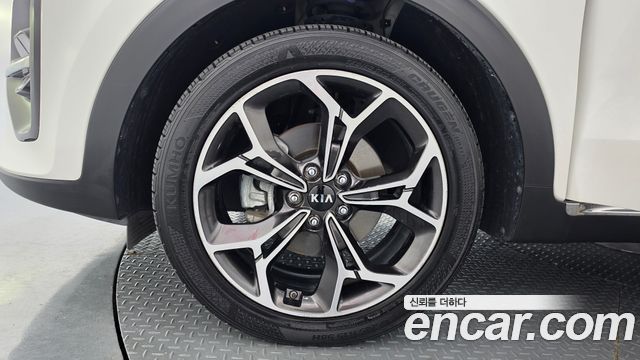 Kia Sportage The Bold Diesel 2.0 2WD Prestige - фото 3