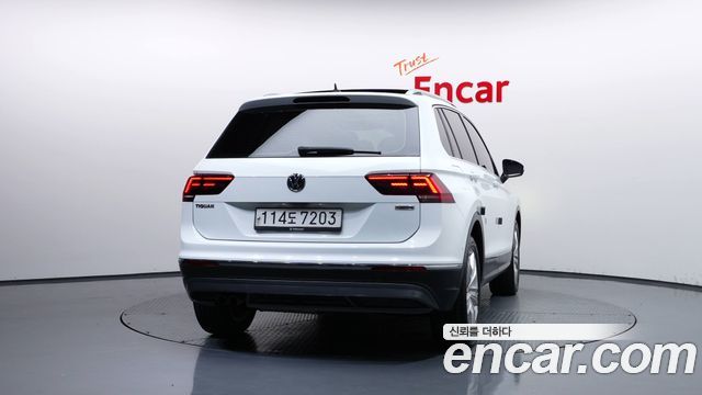Volkswagen Tiguan 2-го поколения 2.0 TDI 4Motion Prestige - фото 3
