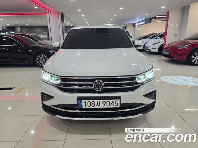 Volkswagen Tiguan 2-го поколения 2.0 TDI Prestige - фото 1