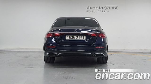 Mercedes-Benz E-Class W214 E300 4MATIC AMG Line - фото 3