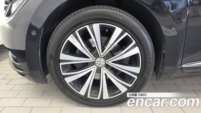 Volkswagen Arteon 2.0 TDI Premium - фото 4