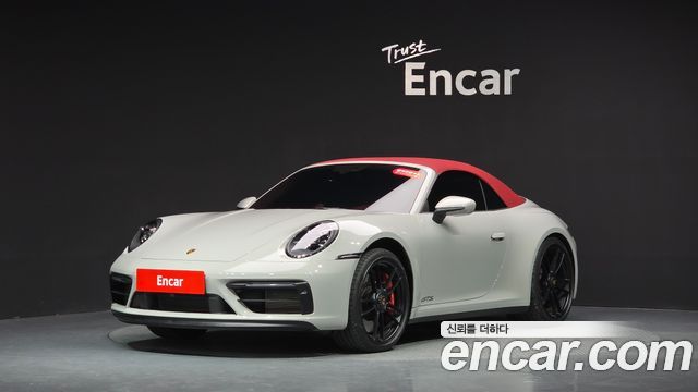 Porsche 911 Carrera 4 GTS Cabriolet - фото 0