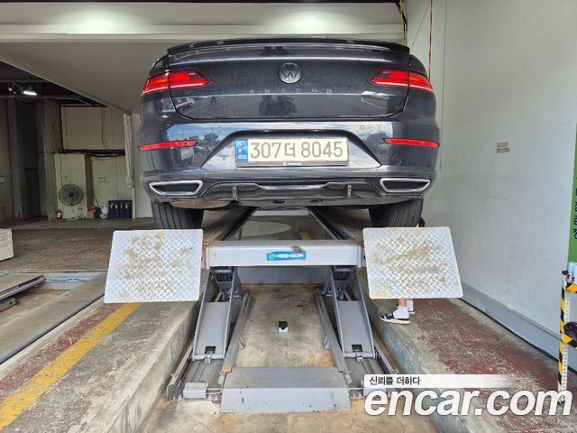 Volkswagen Arteon 2.0 TDI Premium - фото 1