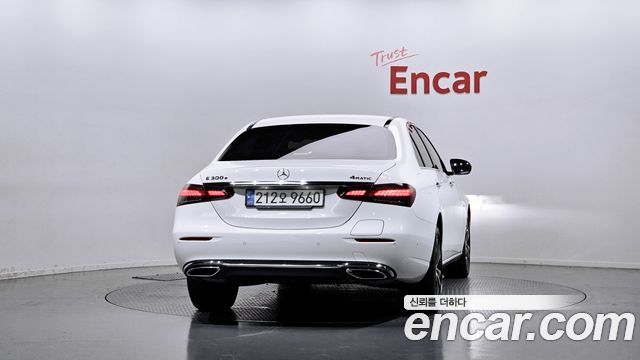 Mercedes-Benz E-Class W213 E300e 4MATIC Exclusive - фото 3