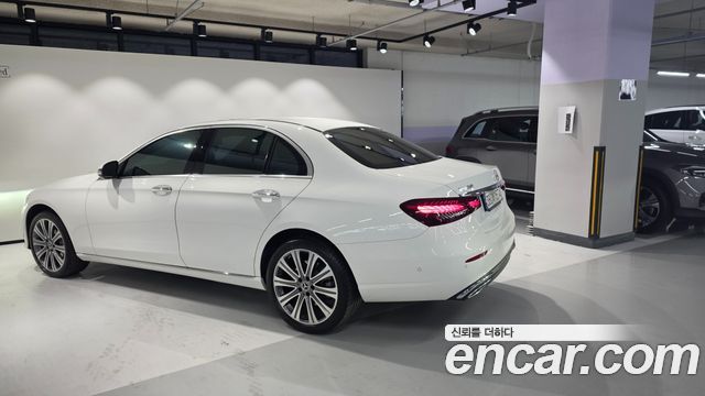 Mercedes-Benz E-Class W213 E350 4MATIC Exclusive - фото 2