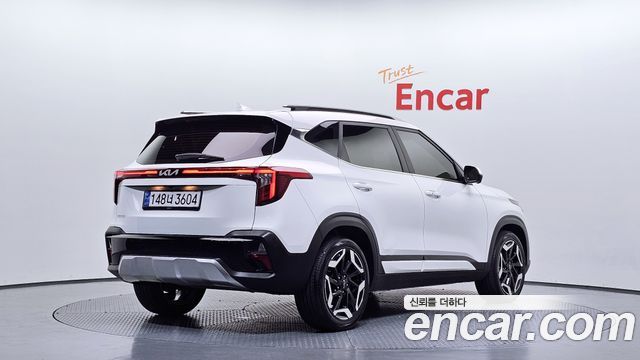 Kia Seltos New Gasoline 2.0 2WD Signature - фото 1