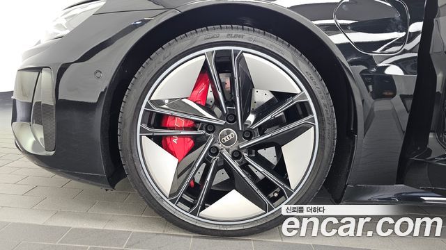 Audi RS e-Tron GT GT RS - фото 4