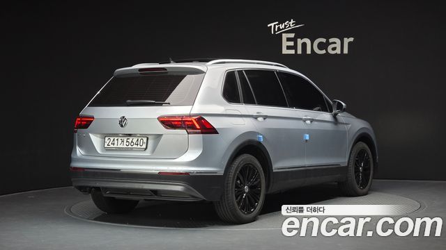 Volkswagen Tiguan 2-го поколения 2.0 TDI Prestige - фото 1