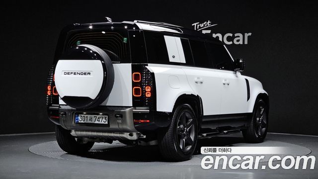 Land Rover Defender L663 110 P300 X-Dynamic SE - фото 1