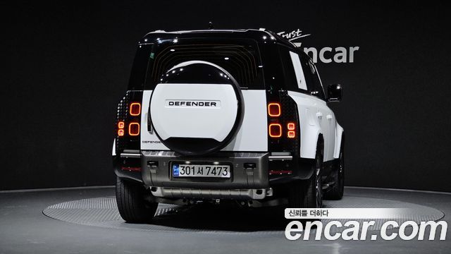 Land Rover Defender L663 110 P300 X-Dynamic SE - фото 3
