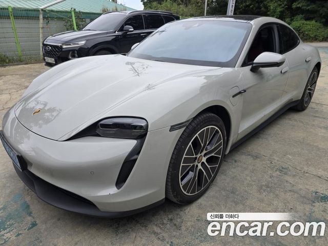 Porsche Taycan Base - фото 1