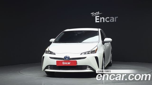 Toyota Prius 4-го поколения 1.8 - фото 2