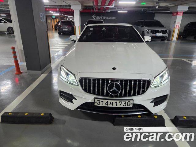 Mercedes-Benz E-Class W213 E220d Cabriolet - фото 0