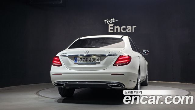 Mercedes-Benz E-Class W213 E300 4MATIC Exclusive - фото 3