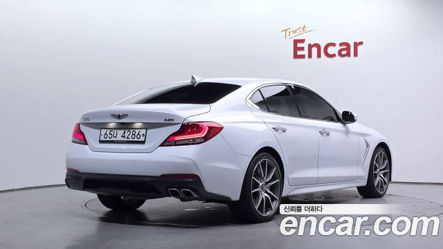 Genesis G70 2.2D Supreme - фото 1