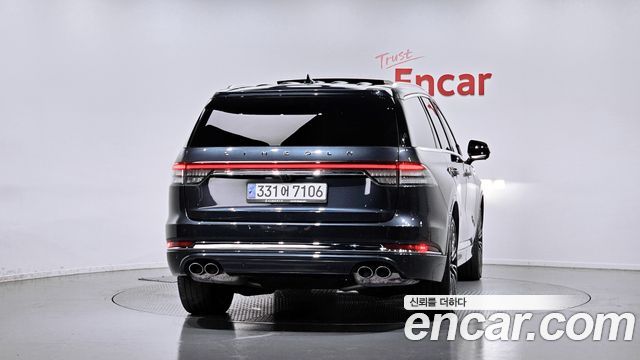 Lincoln Aviator 2-го поколения 3.0 Black Label AWD - фото 3