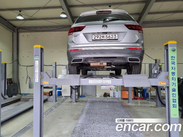Volkswagen Tiguan Allspace 2.0 TDI Prestige - фото 1