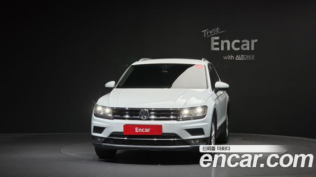 Volkswagen Tiguan 2-го поколения 2.0 TDI Premium - фото 2