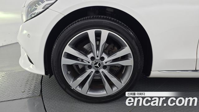 Mercedes-Benz C-Class W205 C220 d 4MATIC - фото 4