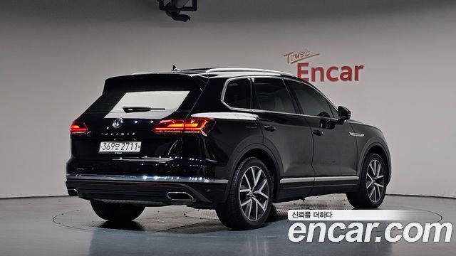 Volkswagen Touareg 3-го поколения 3.0 TDI Prestige - фото 0