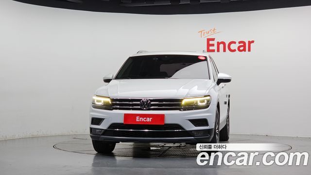 Volkswagen Tiguan 2-го поколения 2.0 TDI Prestige - фото 2