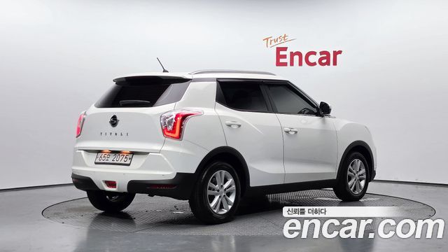 SsangYong Tivoli Armour VX 2WD - фото 1