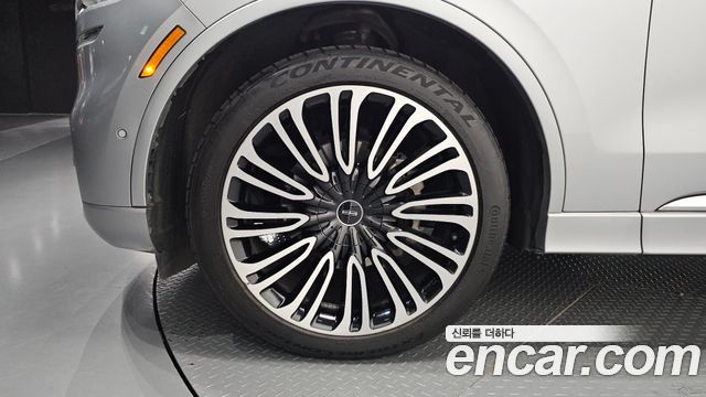 Lincoln Aviator 2-го поколения 3.0 Black Label AWD - фото 3