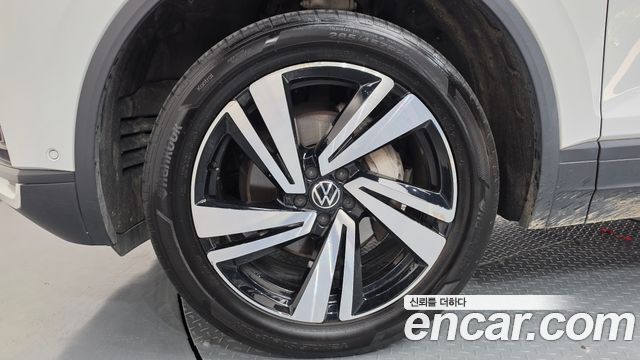 Volkswagen Touareg 3-го поколения 3.0 TDI Premium - фото 4