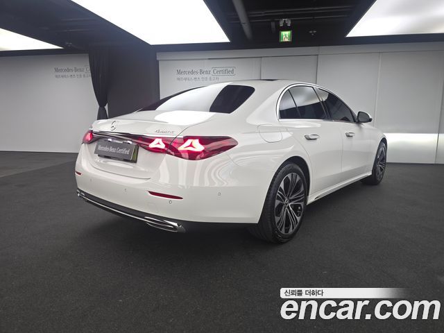 Mercedes-Benz E-Class W214 E350e 4MATIC - фото 1