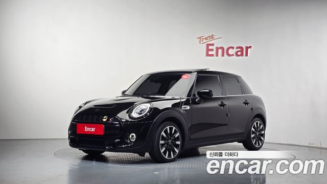 Mini Cooper S 5Door HIGH 3rd - фото 0